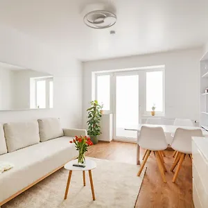  Apartment Design / 2 / / Contactless Check-in Deutschland